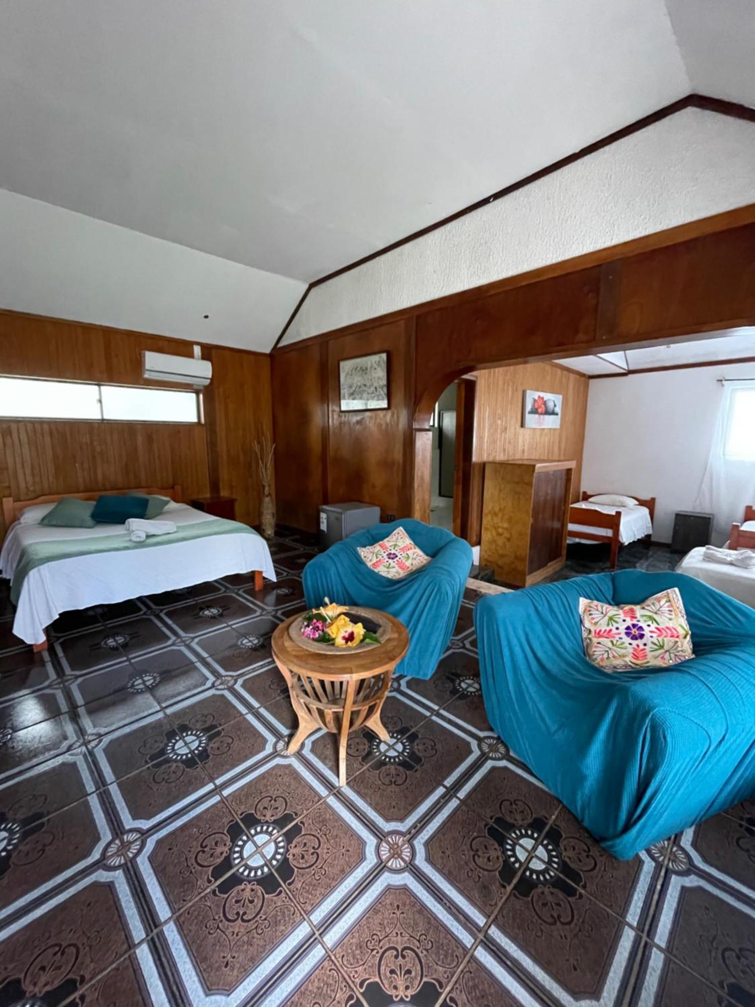 Hotel Chez Maria Goretti 汉格罗阿 外观 照片